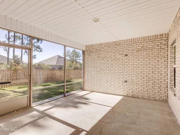 1079 Brackish Pl, Ocean Springs, MS 39564