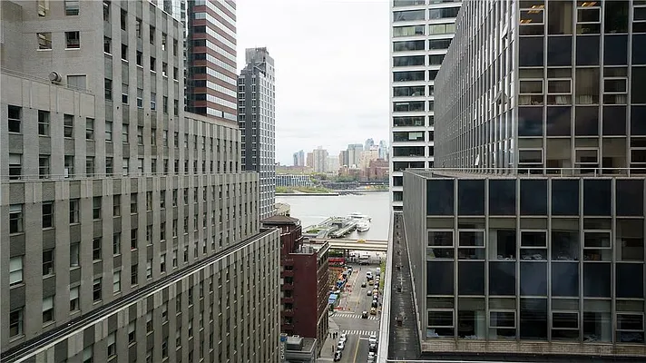 Rented by R New York | media 19