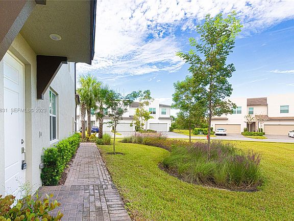 3rd image of 4830 Navali Drive
