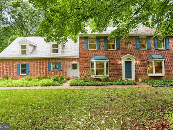 1378 Deerfield Dr, State College, PA 16803