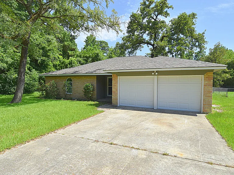 3615 Willie Way — Photo 2