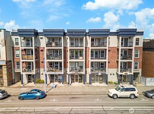 1031 N State St APT 201, Bellingham, WA 98225