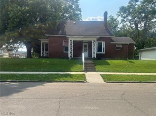 307 N 8th St, Coshocton, OH 43812