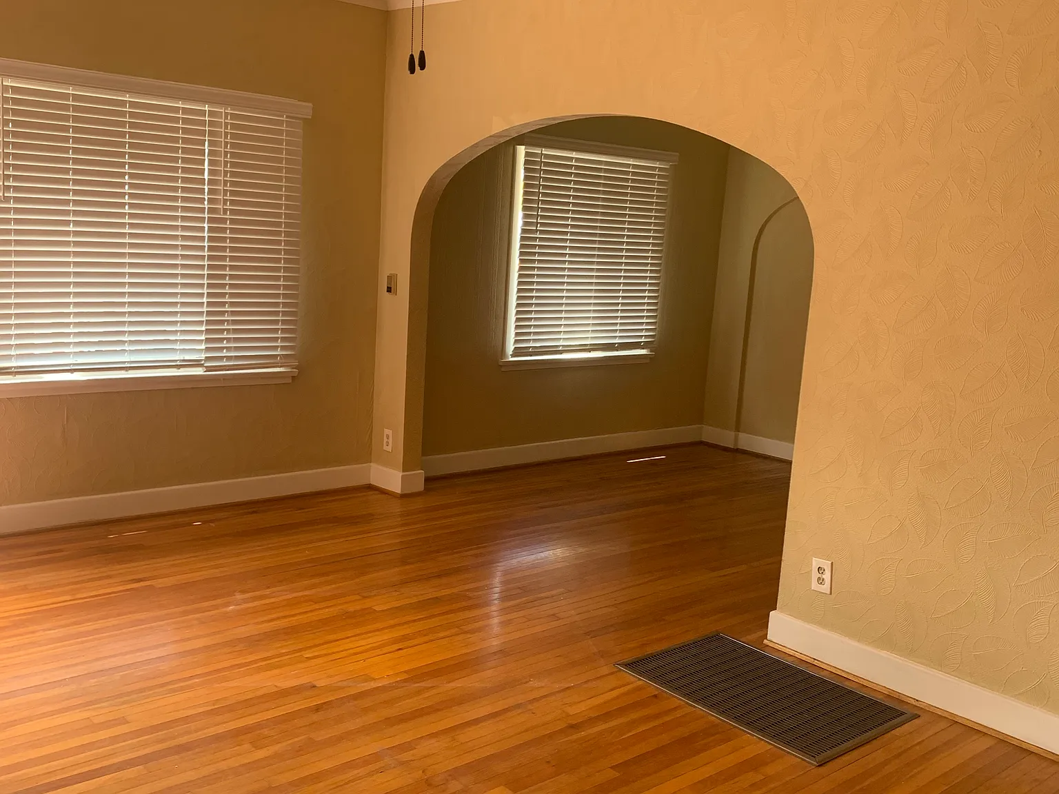 2 bed, 1100 sqft, $2,800 — Photo 4