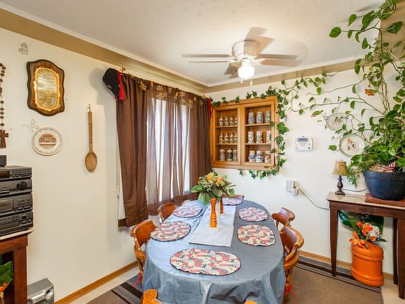 5th image of 2307 E Diamond Ave