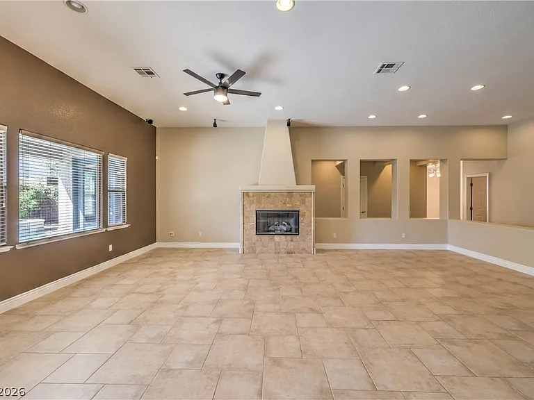 8347 Campbell Springs Ave — Photo 15