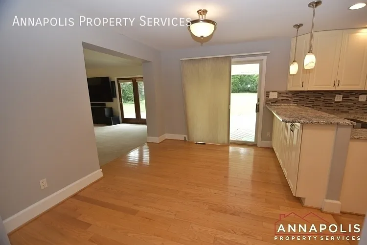 7809 Locust Wood Rd — Photo 7