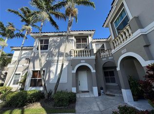 14046 SW 49th St #16, Hollywood, FL 33027