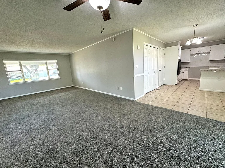 1105 N Fern Ave — Photo 9