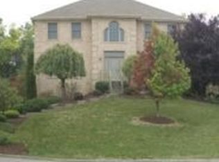 1432 Regency Dr, Clairton, PA 15025