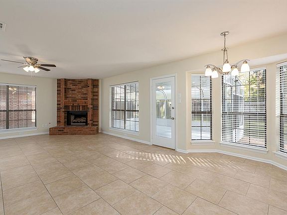 5th image of 3906 Sweetgum Hill Ln