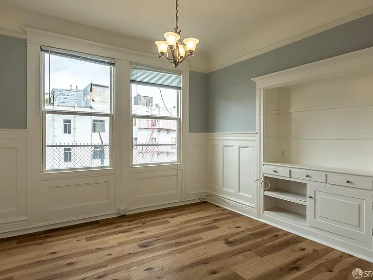 553 Green St — Photo 2