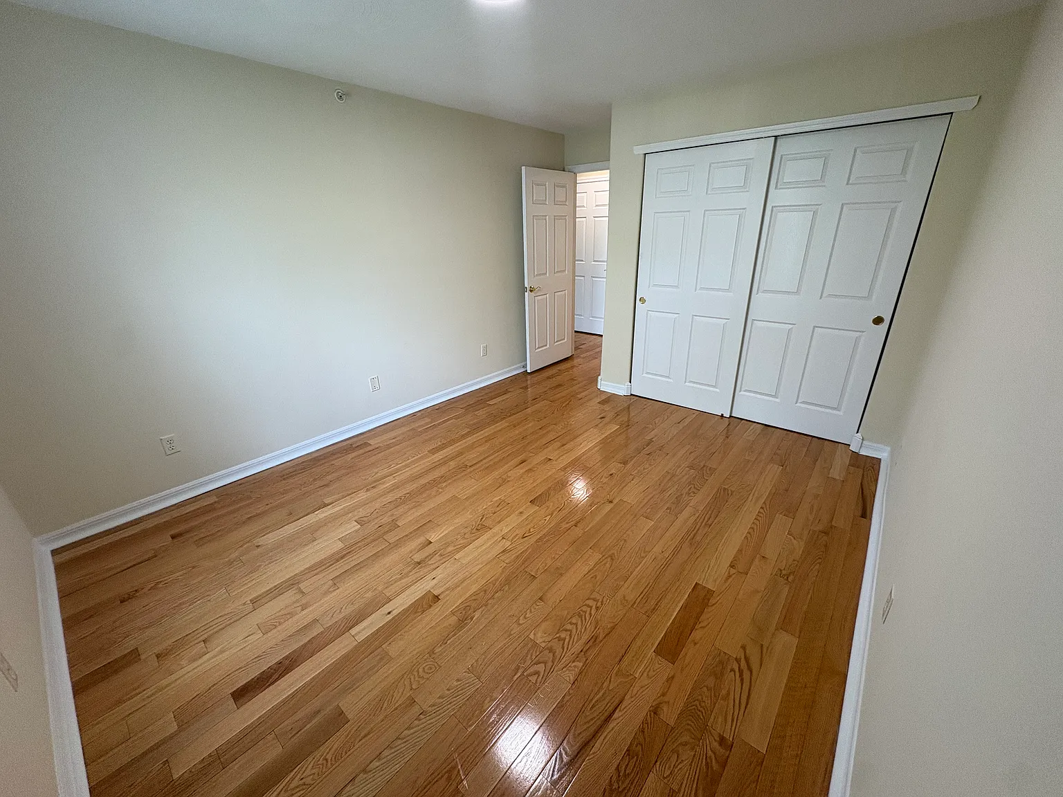 2 bed, $2,500 — Photo 4