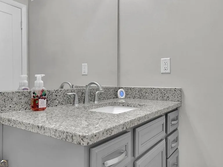 346 Carpenter Dr #16 — Photo 24
