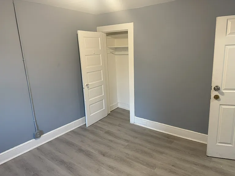 4 Langley Pl #4 — Photo 13