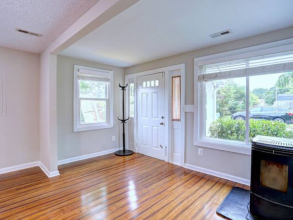 4th image of 1651 Elkridge Dr