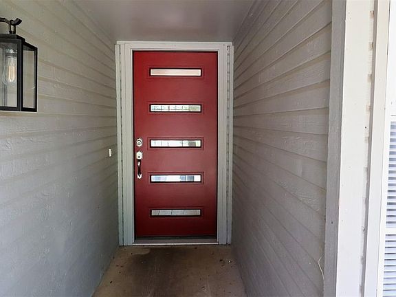 3rd image of 6001 SE 8th St