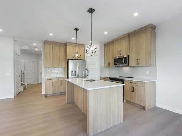 122 E Sandpiper Bnd, Chestermere, AB T1X 2S8