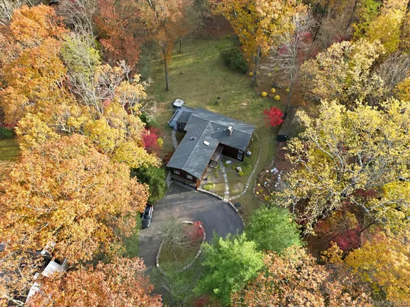 14 Valley Lane, Chappaqua, NY 10514