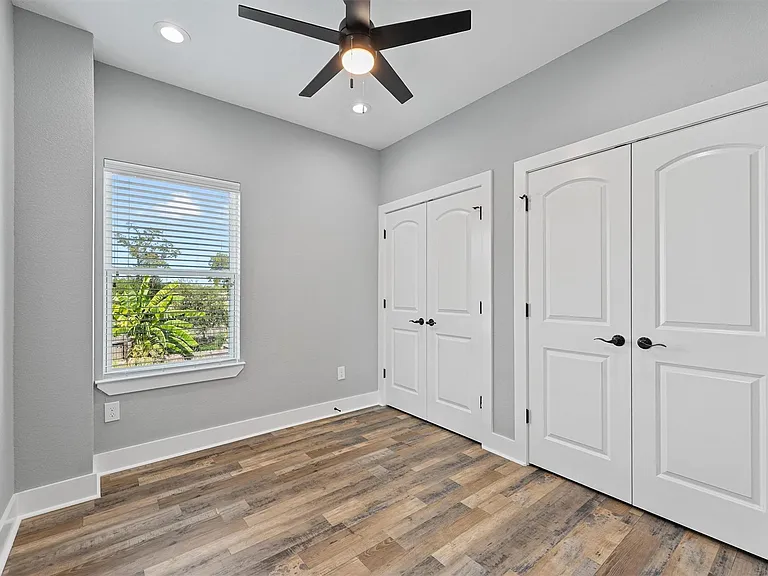 7704 Sealey St — Photo 16