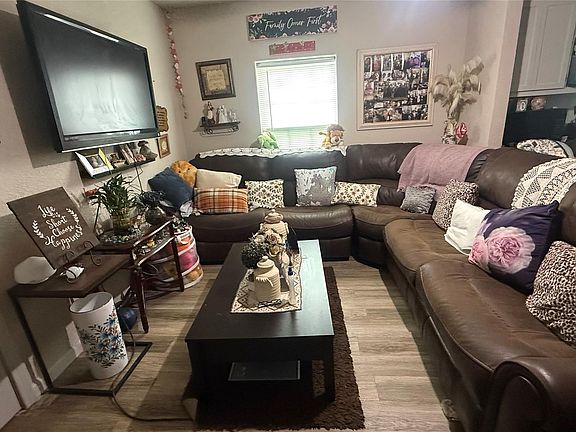 5th image of 7019 Finn St