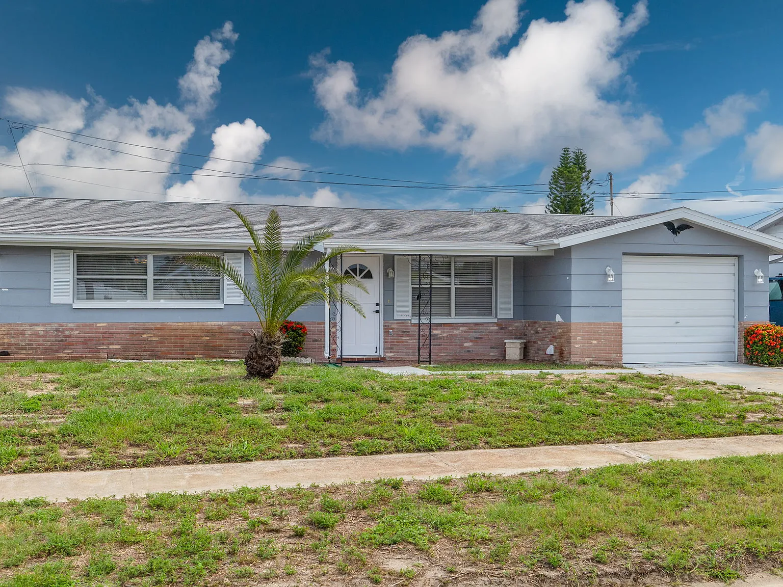 3 bed, 1293 sqft, $1,950 — Photo 2