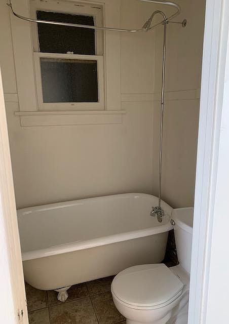 1st image of 3264 4th Ave #1