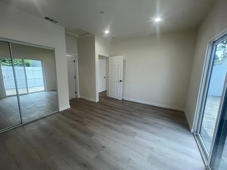7317 -7321 Garden Grove Avenue — Photo 81