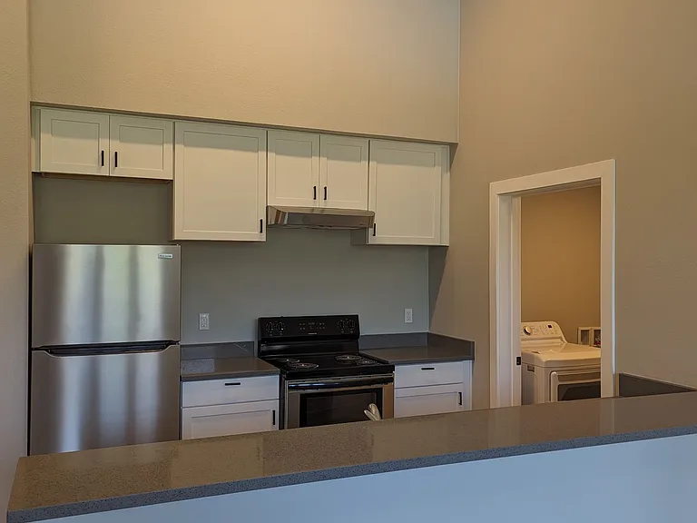 514 McKinley Ave — Photo 2