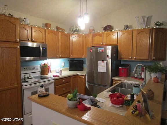 4th image of 300 Williams Ct
