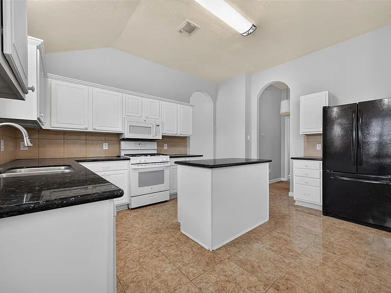 6407 Granite Springs Ln — Photo 9