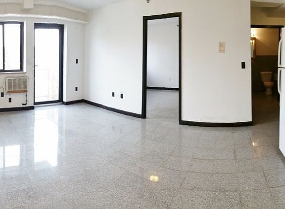 2nd image of 2735 21st St APT 5C