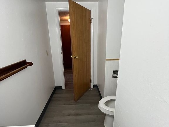 5th image of 1227 Howard Ave #1