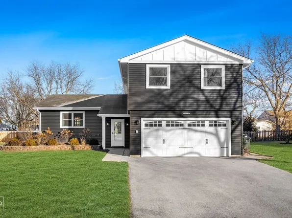 30W110 Branch Ave, Warrenville, IL 60555