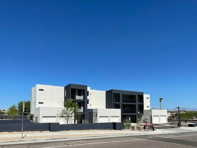 12412 N Saguaro Blvd #101 — Photo 2