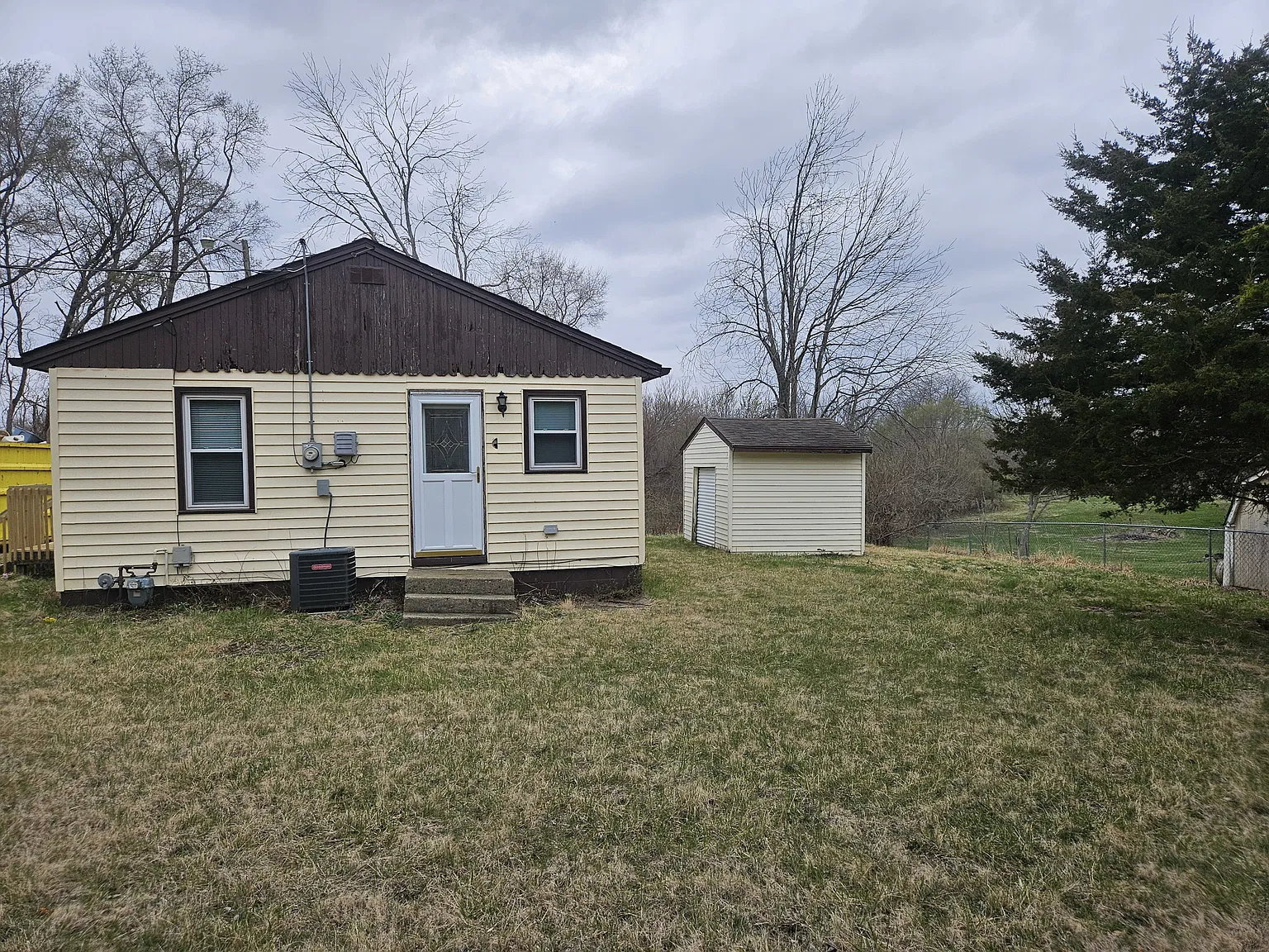 2 bed, 660 sqft, $1,200 — Photo 2