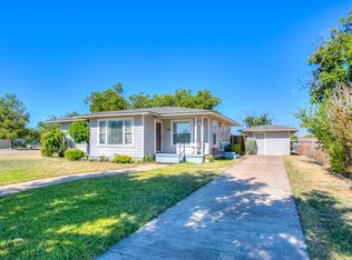 108 Largent Ave, Ballinger, TX 76821