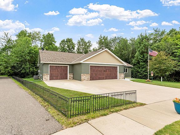 2nd image of 308 17th Ave S