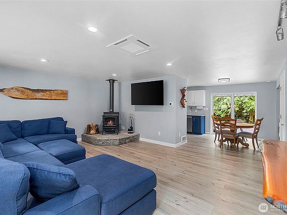 3rd image of 18200 Morganmarsh Lane W