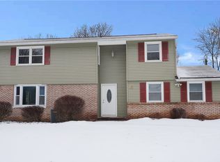 15 Michel Dr, Henrietta, NY 14467