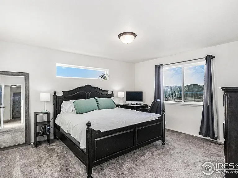 985 Axis Dr — Photo 13