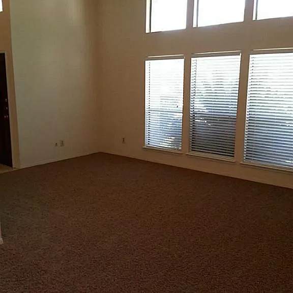1907 Liberty Point Ln — Photo 19