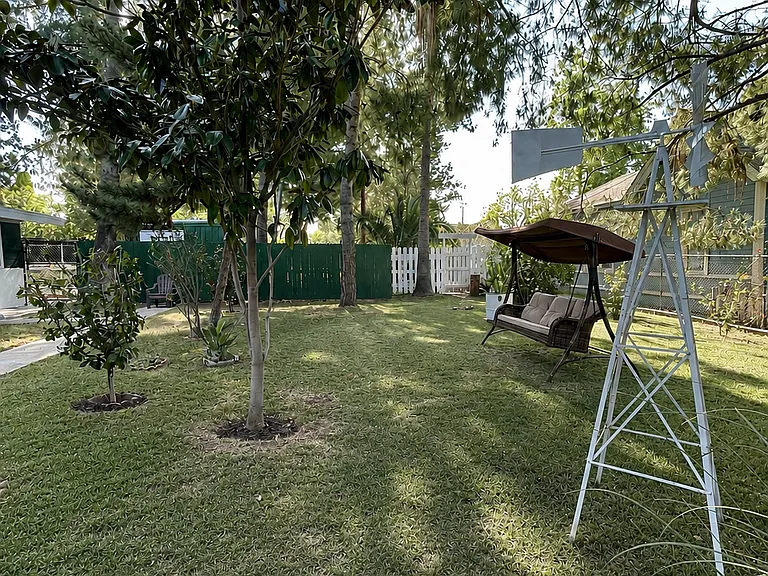 Reedy Ave — Photo 20