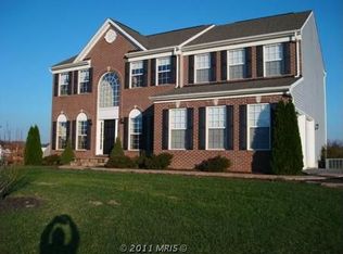 560 Crushed Apple Dr, Martinsburg, WV 25403