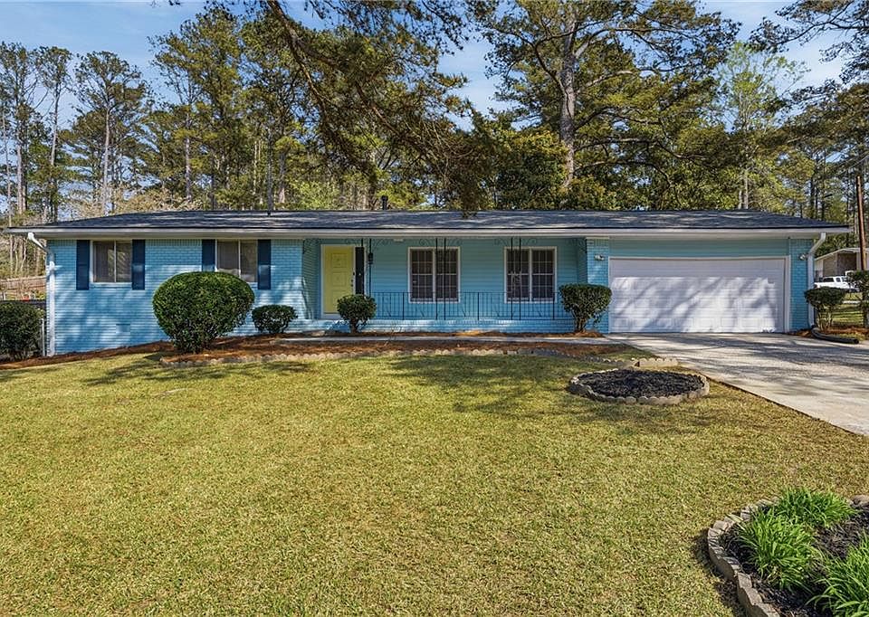 1st image of 2494 Fairway Cir SW