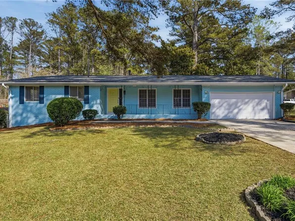 2494 Fairway Cir SW, Atlanta, GA 30331