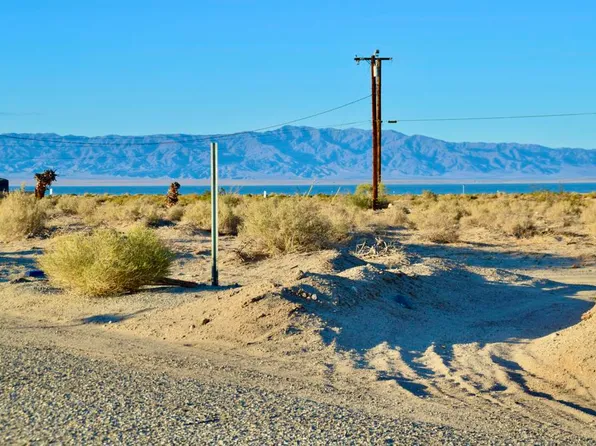 2896 Crystal Lake Ave, Thermal, CA 92274