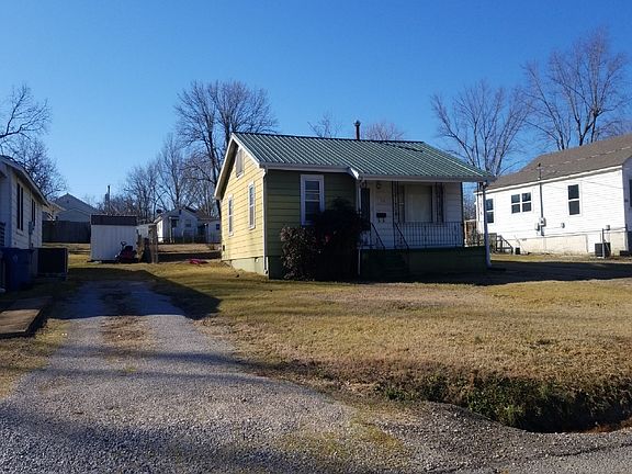 3rd image of 722 Ethel St