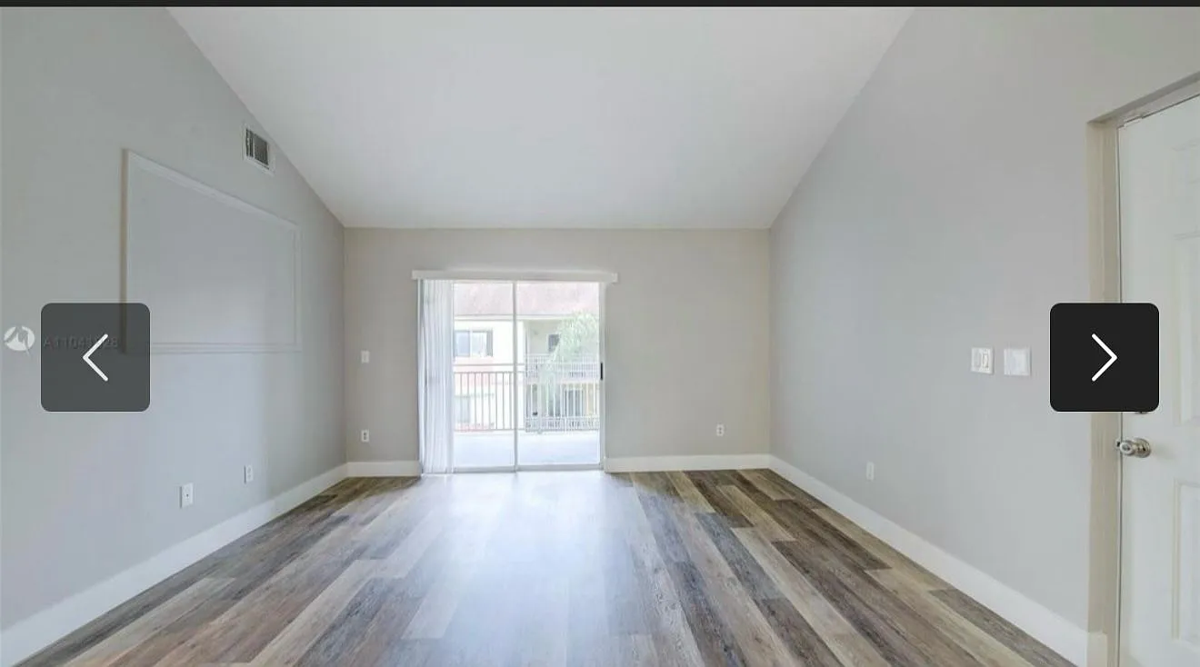 1 bed, 851 sqft, $1,950 — Photo 4