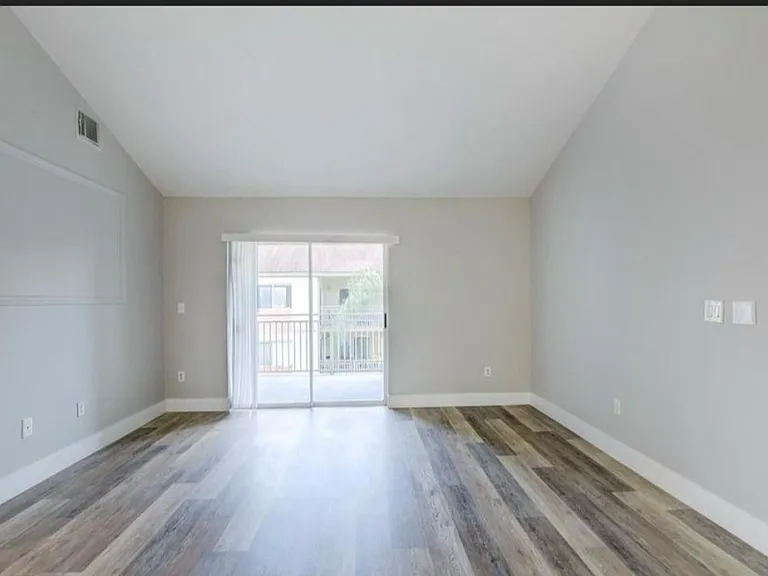 18840 NW 57th Ave #306 — Photo 4